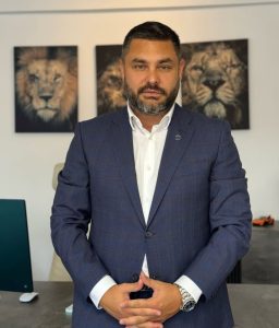 Valentin Burada și prima sa experiență cu regizorii și profesorii de actorie